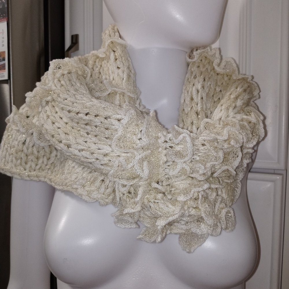 Lauren Ralph Lauren Chunky Knit X Long Scarf with Ruffle and Gold shimmer Accent